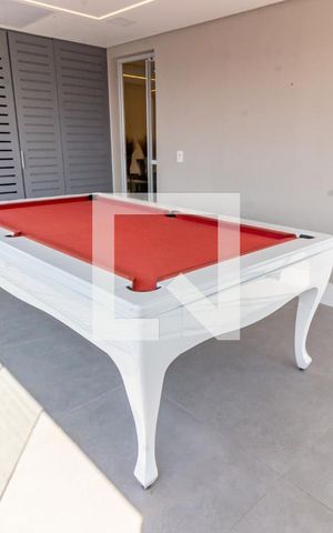 Apartamento à venda com 230m², 4 quartos e 3 vagas Apartamento à venda com 230m², 4 quartos e 3 vagasVaranda Superior