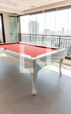Apartamento à venda com 230m², 4 quartos e 3 vagas Apartamento à venda com 230m², 4 quartos e 3 vagasVaranda Superior