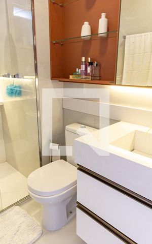 Apartamento à venda com 230m², 4 quartos e 3 vagas Apartamento à venda com 230m², 4 quartos e 3 vagasBanheiro da Suíte 3