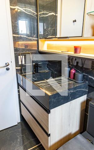 Apartamento à venda com 230m², 4 quartos e 3 vagas Apartamento à venda com 230m², 4 quartos e 3 vagasBanheiro 2 da Suíte 4