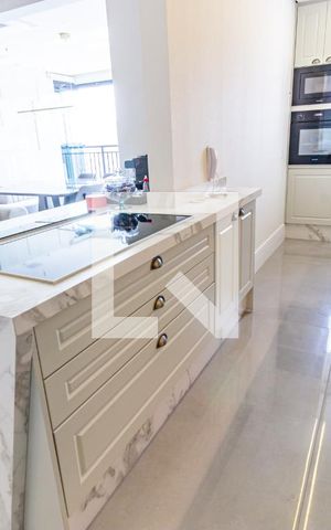Apartamento à venda com 230m², 4 quartos e 3 vagas Apartamento à venda com 230m², 4 quartos e 3 vagasCozinha