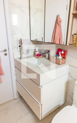 Apartamento à venda com 230m², 4 quartos e 3 vagas Apartamento à venda com 230m², 4 quartos e 3 vagasBanheiro da Suíte 2