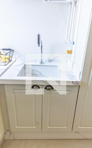 Apartamento à venda com 230m², 4 quartos e 3 vagas Apartamento à venda com 230m², 4 quartos e 3 vagasCozinha