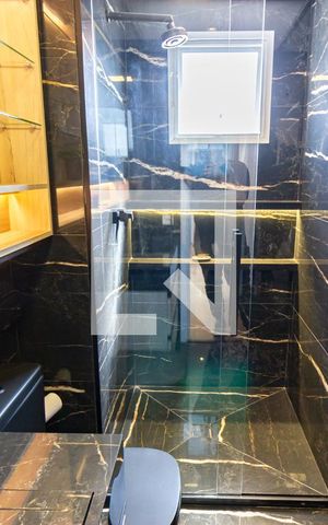 Apartamento à venda com 230m², 4 quartos e 3 vagas Apartamento à venda com 230m², 4 quartos e 3 vagasBanheiro 2 da Suíte 4