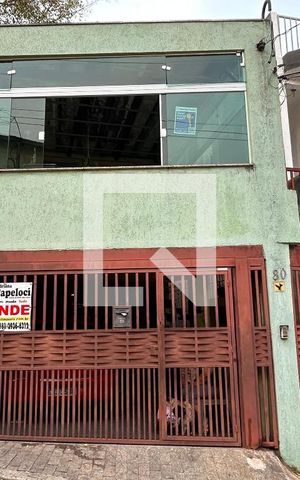 Casa à venda com 190m², 2 quartos e 1 vagaFachada