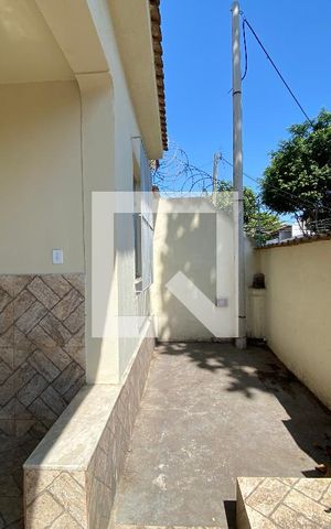 Casa à venda com 85m², 3 quartos e 1 vagaFrente
