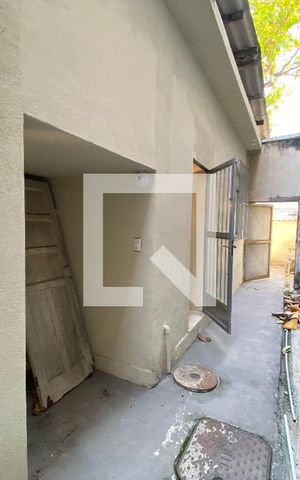 Casa à venda com 85m², 3 quartos e 1 vagaÁrea de Serviço