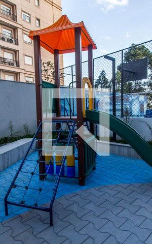 Apartamento à venda com 70m², 2 quartos e 2 vagas Apartamento à venda com 70m², 2 quartos e 2 vagasÁrea comum - Playground