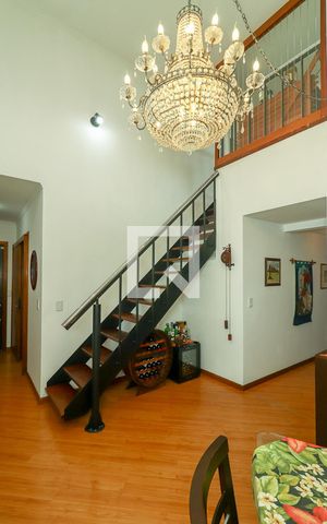 Apartamento à venda com 266m², 4 quartos e 2 vagas Apartamento à venda com 266m², 4 quartos e 2 vagasSala