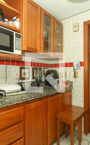 Apartamento à venda com 266m², 4 quartos e 2 vagas Apartamento à venda com 266m², 4 quartos e 2 vagasCozinha