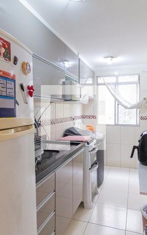 Apartamento à venda com 47m², 2 quartos e 1 vagaCozinha e área de serviço
