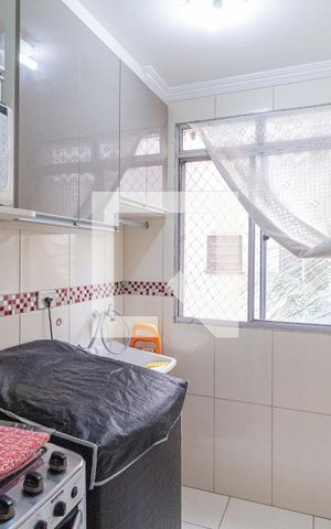 Apartamento à venda com 47m², 2 quartos e 1 vagaCozinha e área de serviço