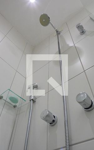 Apartamento à venda com 67m², 2 quartos e 1 vagaBanheiro Corredor