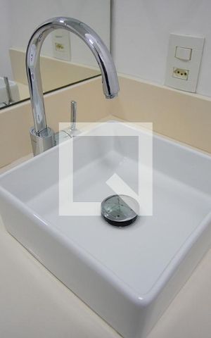 Apartamento à venda com 67m², 2 quartos e 1 vagaBanheiro da Suíte