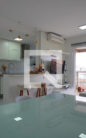 Apartamento à venda com 67m², 2 quartos e 1 vagaSala