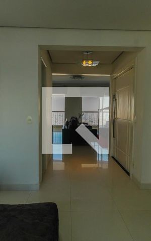 Apartamento à venda com 234m², 3 quartos e 4 vagas Apartamento à venda com 234m², 3 quartos e 4 vagasSala de TV