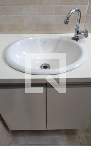 Apartamento para alugar com 74m², 2 quartos e 1 vaga Apartamento para alugar com 74m², 2 quartos e 1 vagaBanheiro Suíte