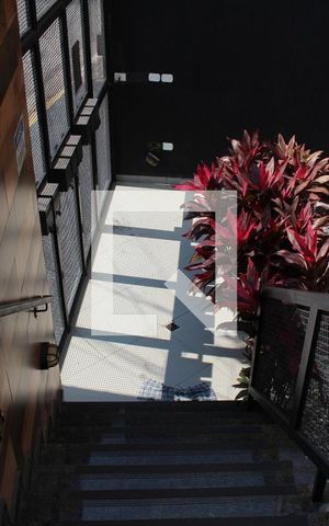 Apartamento para alugar com 74m², 2 quartos e 1 vagaEscadas