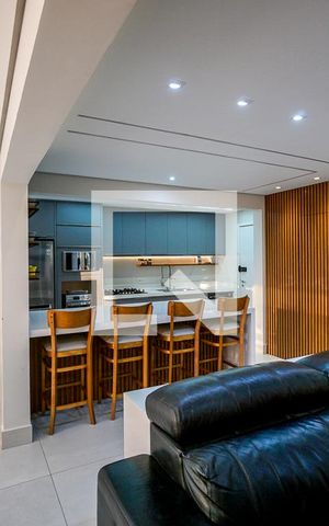 Apartamento à venda com 110m², 3 quartos e 2 vagas Apartamento à venda com 110m², 3 quartos e 2 vagasSala e cozinha