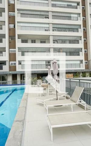 Apartamento à venda com 110m², 3 quartos e 2 vagas Apartamento à venda com 110m², 3 quartos e 2 vagasPiscina adulto