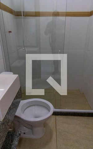 Casa para alugar com 36m², 1 quarto e 1 vaga Casa para alugar com 36m², 1 quarto e 1 vagaBanheiro