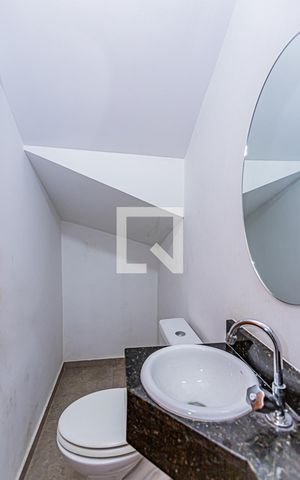 Casa para alugar com 136m², 3 quartos e 2 vagas Casa para alugar com 136m², 3 quartos e 2 vagasLavabo