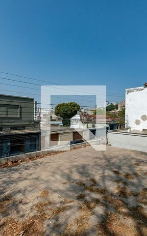 Casa para alugar com 223m², 3 quartos e 3 vagas Casa para alugar com 223m², 3 quartos e 3 vagasQuintal