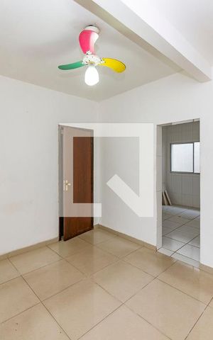 Casa para alugar com 223m², 3 quartos e 3 vagas Casa para alugar com 223m², 3 quartos e 3 vagasSuíte