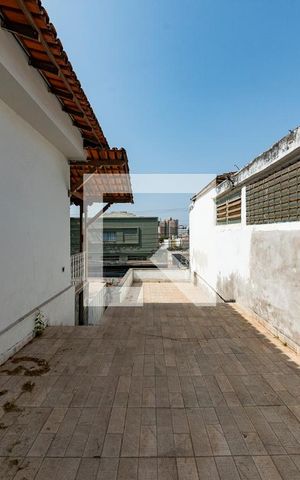 Casa para alugar com 223m², 3 quartos e 3 vagas Casa para alugar com 223m², 3 quartos e 3 vagasQuintal