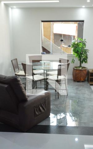 Casa à venda com 450m², 4 quartos e 2 vagasSala