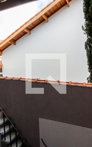 Casa para alugar com 243m², 3 quartos e 4 vagas Casa para alugar com 243m², 3 quartos e 4 vagasVista do Quarto