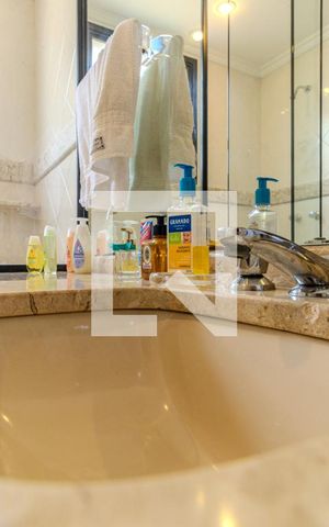 Apartamento à venda com 323m², 4 quartos e 3 vagasBanheiro 2