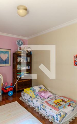 Apartamento à venda com 323m², 4 quartos e 3 vagasQuarto 2
