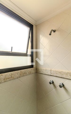 Apartamento à venda com 323m², 4 quartos e 3 vagasBanheiro 1