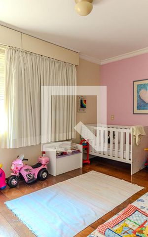 Apartamento à venda com 323m², 4 quartos e 3 vagasQuarto 2
