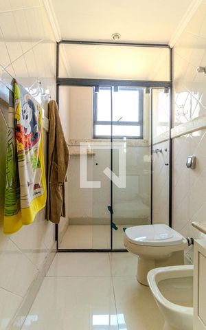 Apartamento à venda com 323m², 4 quartos e 3 vagasBanheiro 1