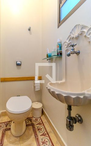 Apartamento à venda com 323m², 4 quartos e 3 vagasLavabo 2