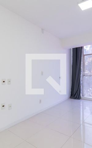 Apartamento para alugar com 26m², 1 quarto e sem vagaSala e Quarto