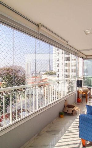 Apartamento à venda com 97m², 3 quartos e 2 vagas Apartamento à venda com 97m², 3 quartos e 2 vagasVaranda