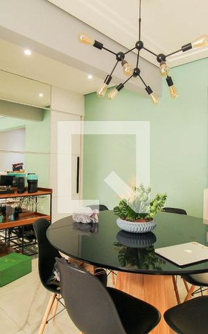 Apartamento à venda com 97m², 3 quartos e 2 vagas Apartamento à venda com 97m², 3 quartos e 2 vagasSala