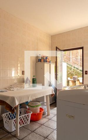 Casa para alugar com 640m², 8 quartos e 4 vagas Casa para alugar com 640m², 8 quartos e 4 vagasÁrea de Serviço