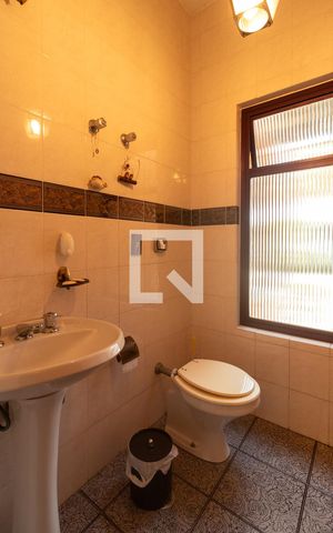 Casa para alugar com 640m², 8 quartos e 4 vagas Casa para alugar com 640m², 8 quartos e 4 vagasLavabo