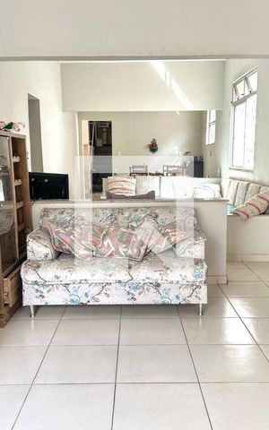 Casa à venda com 167m², 4 quartos e 3 vagas Casa à venda com 167m², 4 quartos e 3 vagassala