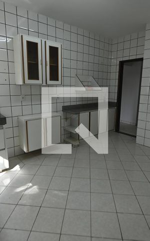 Casa à venda com 300m², 4 quartos e 7 vagasCozinha