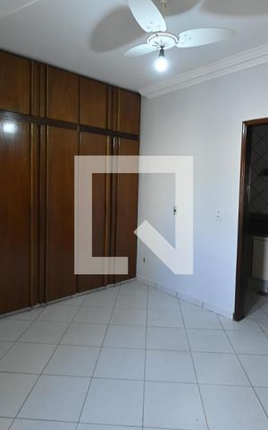 Casa à venda com 300m², 4 quartos e 7 vagasQuarto 1