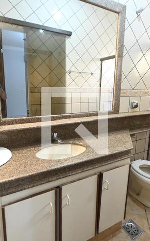 Casa à venda com 300m², 4 quartos e 7 vagasBanheiro Social