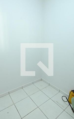 Casa à venda com 300m², 4 quartos e 7 vagasQuarto de Serviço