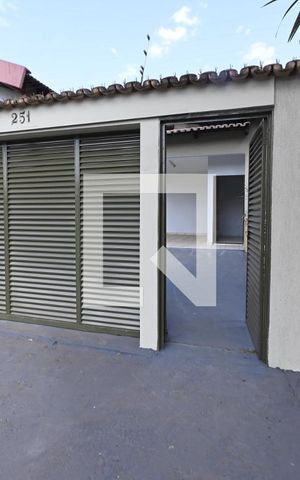 Casa à venda com 300m², 4 quartos e 7 vagasFachada
