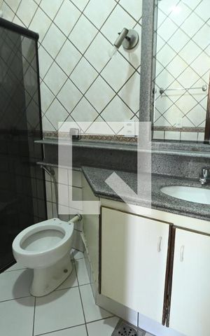 Casa à venda com 300m², 4 quartos e 7 vagasBanheiro Quarto 1