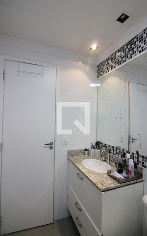 Apartamento à venda com 107m², 3 quartos e 2 vagasQuarto 1 - Suíte Banheiro